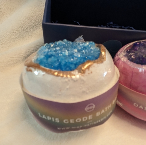 🌸 Bath Bomb Geode Geological Gift Box with 3 from Patisserie London NIB - Picture 10 of 16